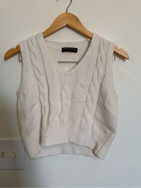 Miss Cocoa Cream Cable Knit V-Neck Sleeveless Sweater Vest